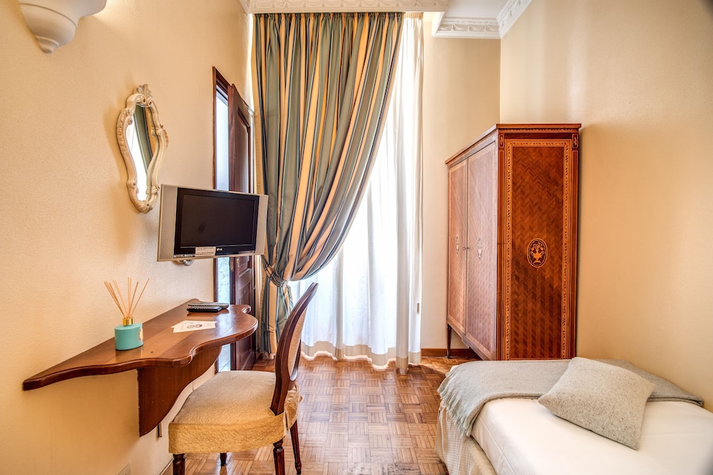 Hotel City Palazzo Dei Cardinali 19/80