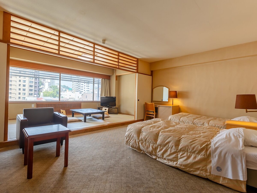 Japanese Western, Twin Beds, Tatami