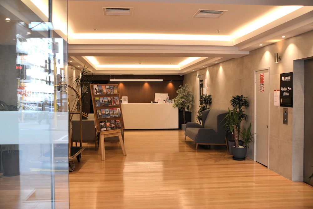 Trinity Hotel 3/50