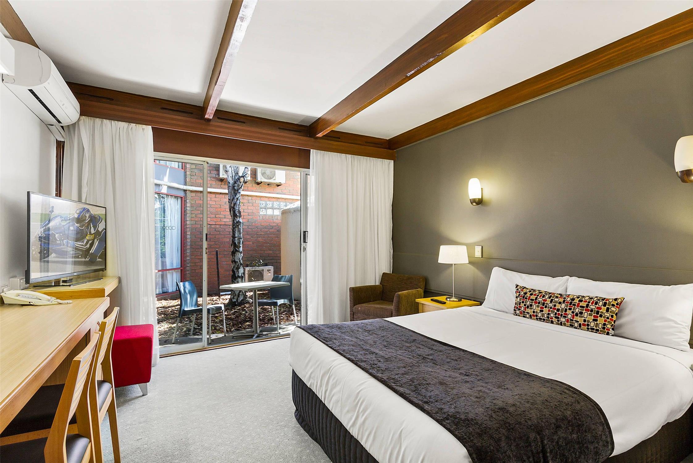 Room, Queen Bed