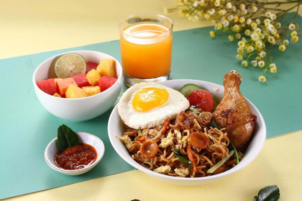 Pop Hotel Bsd City Tangerang 18/39