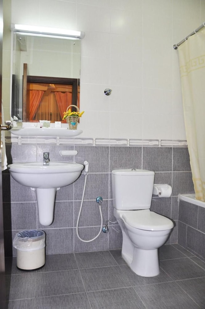 Safeer Hotel Suites 25/29