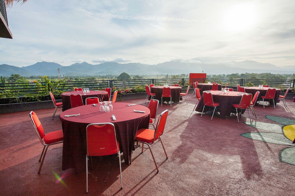 PRATAMA HOTEL AND CONVENTION 22/26