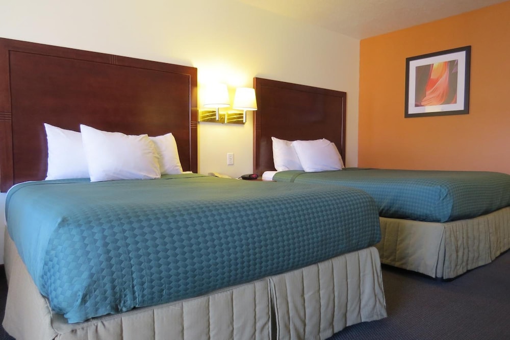 Americas Best Inns-St. George 29/38