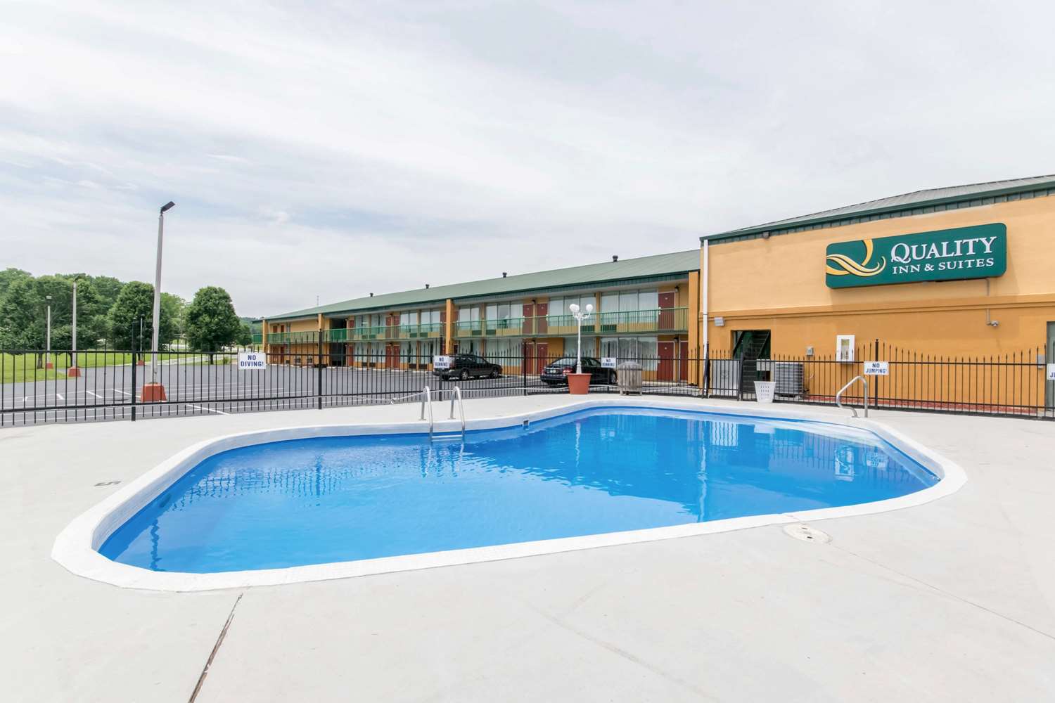 Quality Inn & Suites Horse Cave - Cave City 26/39