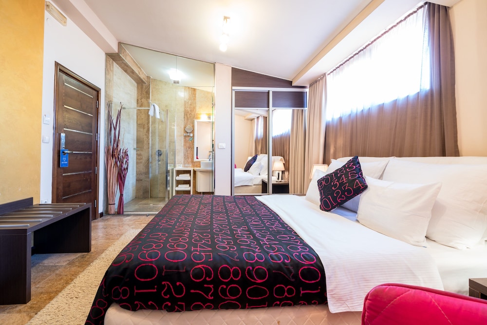 Alexandar Lux Hotel 9/50