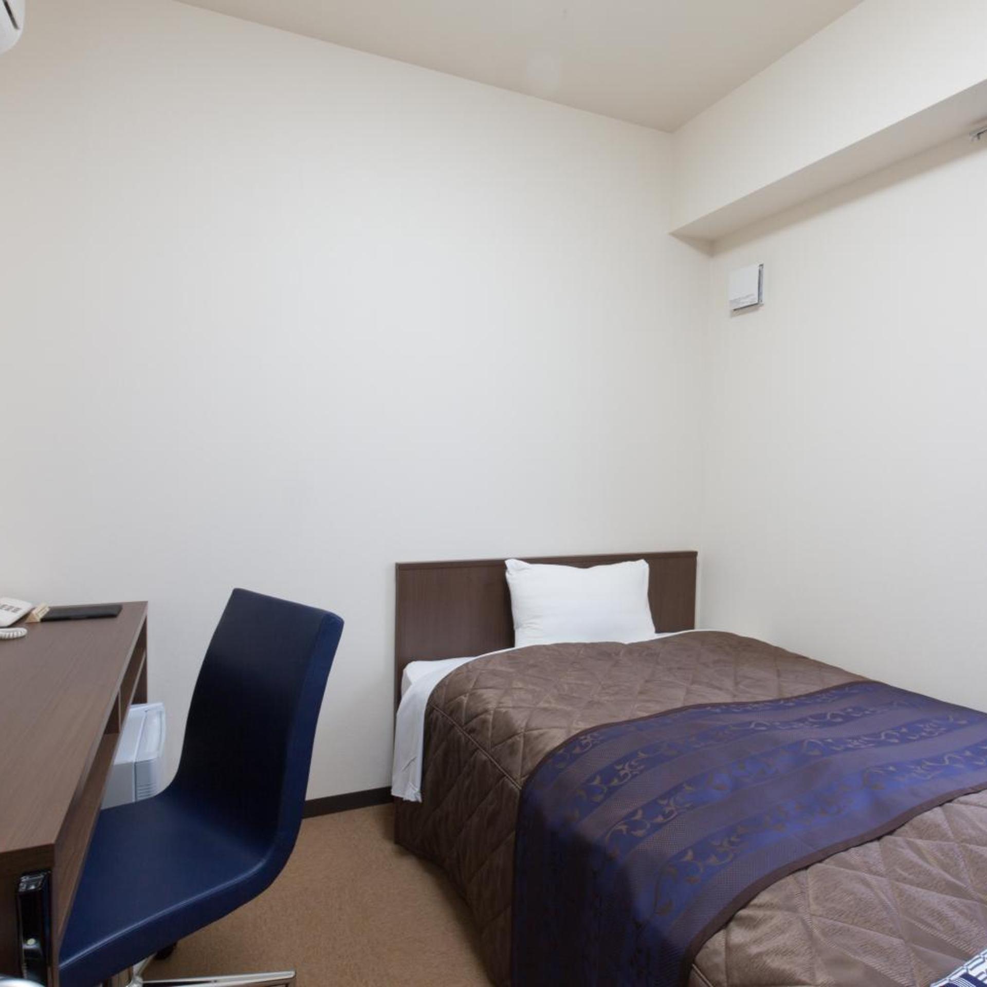 Room, Single, Shared Bathroom, New Building, Smoking
