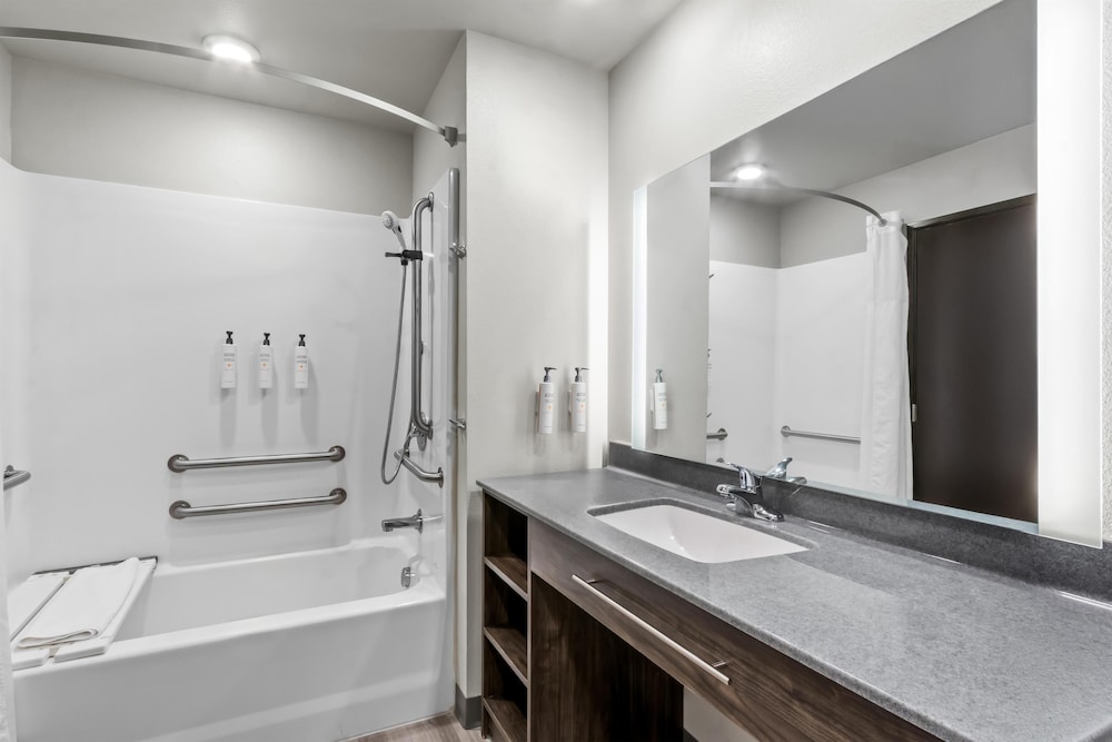 Sonesta Simply Suites Avondale 47/47