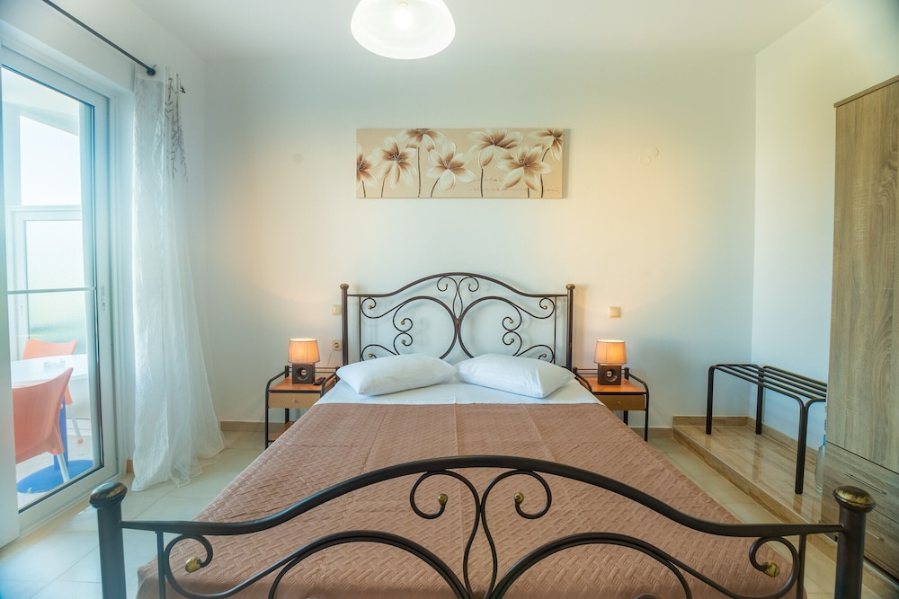 2 BEDROOMS, VILLAGE, APARTMENT, MOUNTAIN VIEW, BALCONY