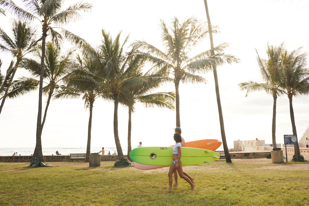 The Walk-Up Waikiki Beach 45/50