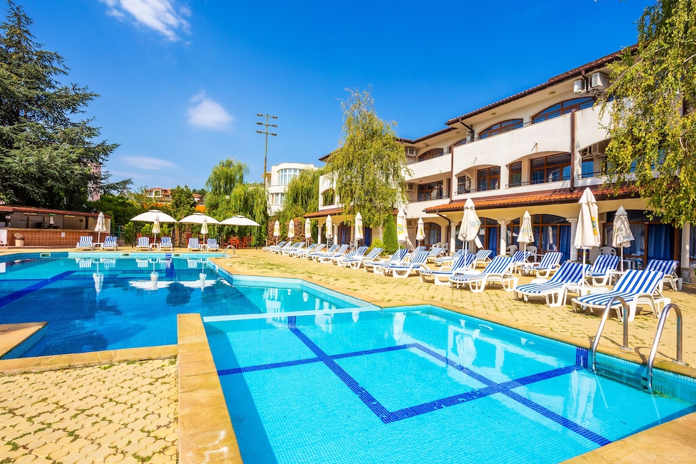 Sunrise Complex Hotel 25/50