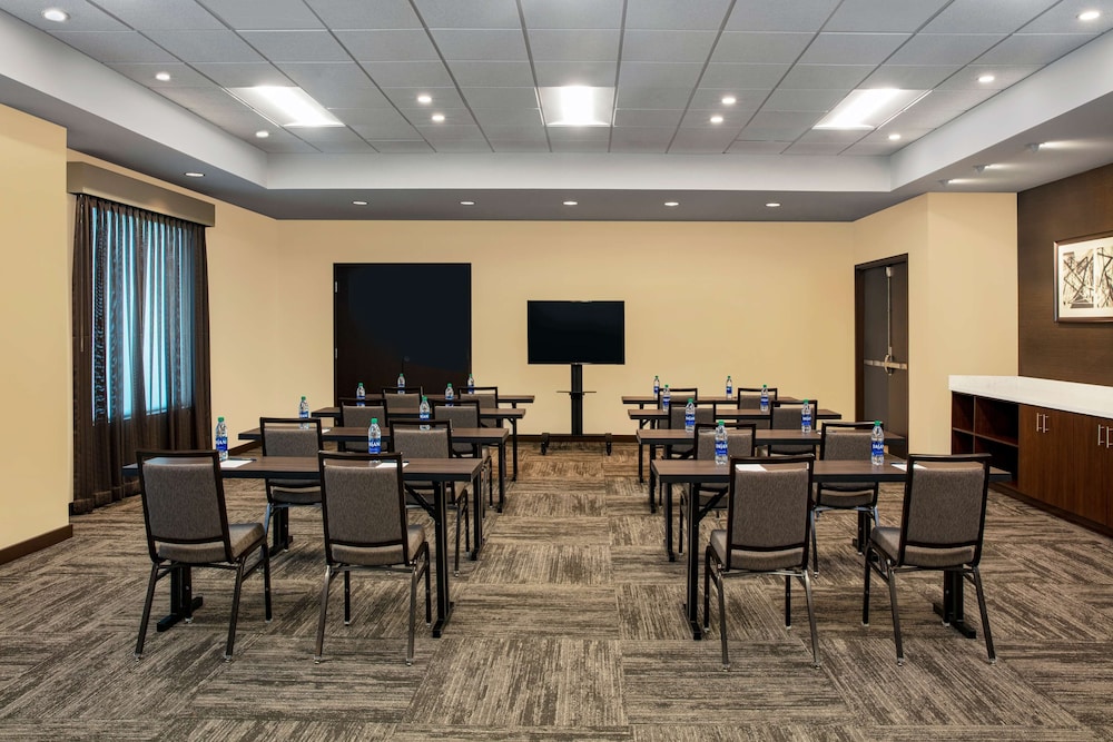 Hyatt Place Titusville / Kennedy Space Center 34/40