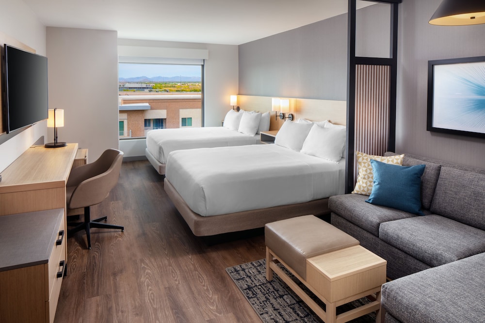 STANDARD, MULTIPLE BEDS, HIGH FLOOR