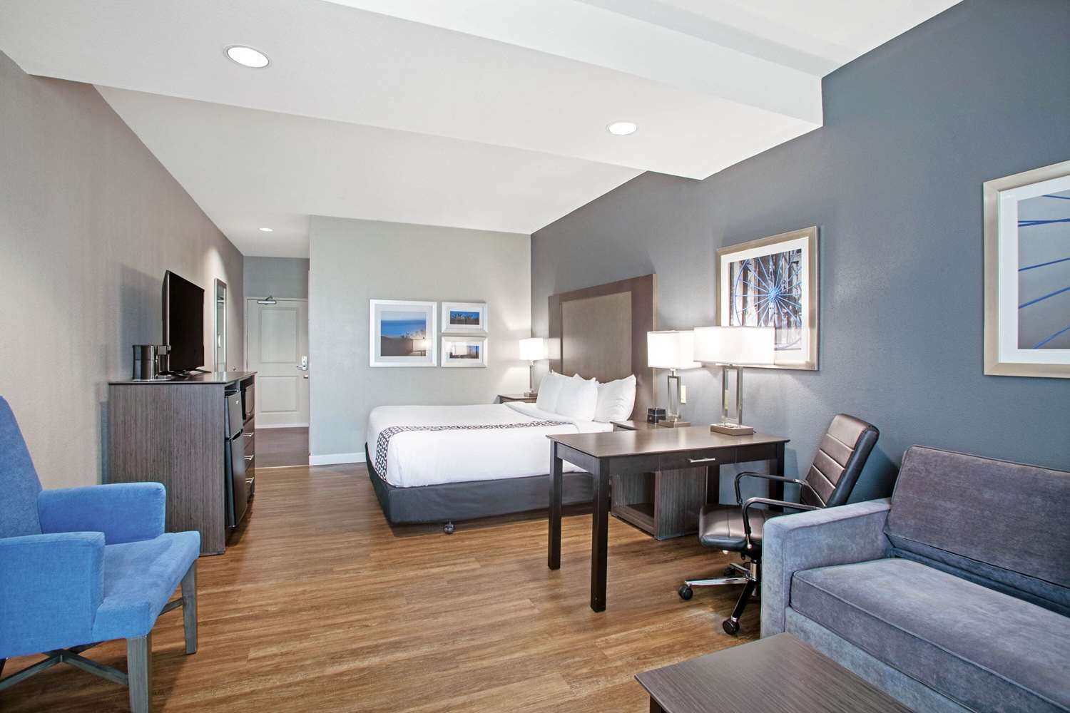 La Quinta Inn Suites By Wyndham Victoria South 13/55