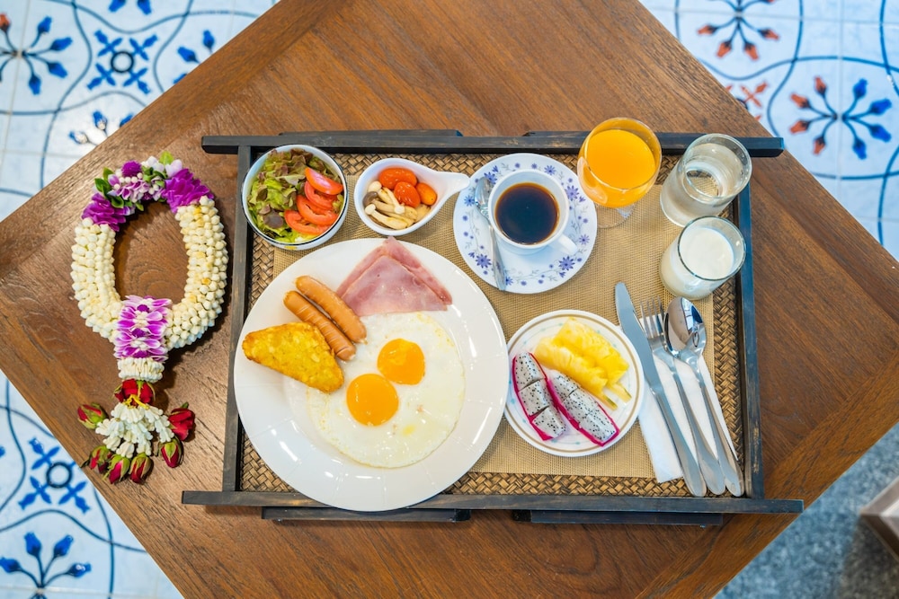 Siri Nakornpink Chiang Mai Hotel 56/75
