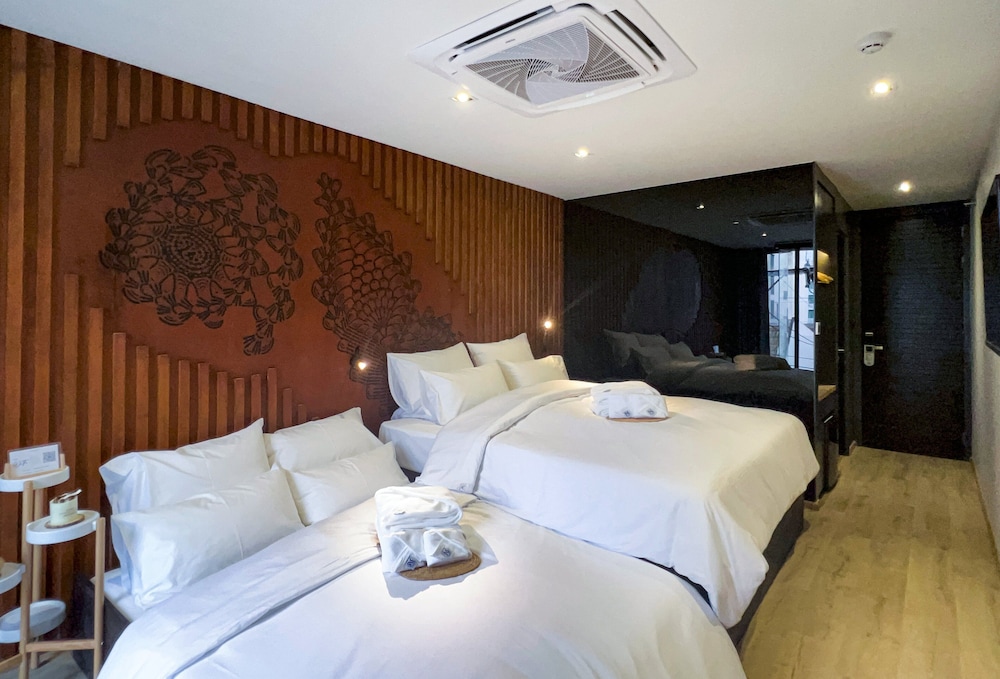 The Nhorm Hotel Ratchada 9/45