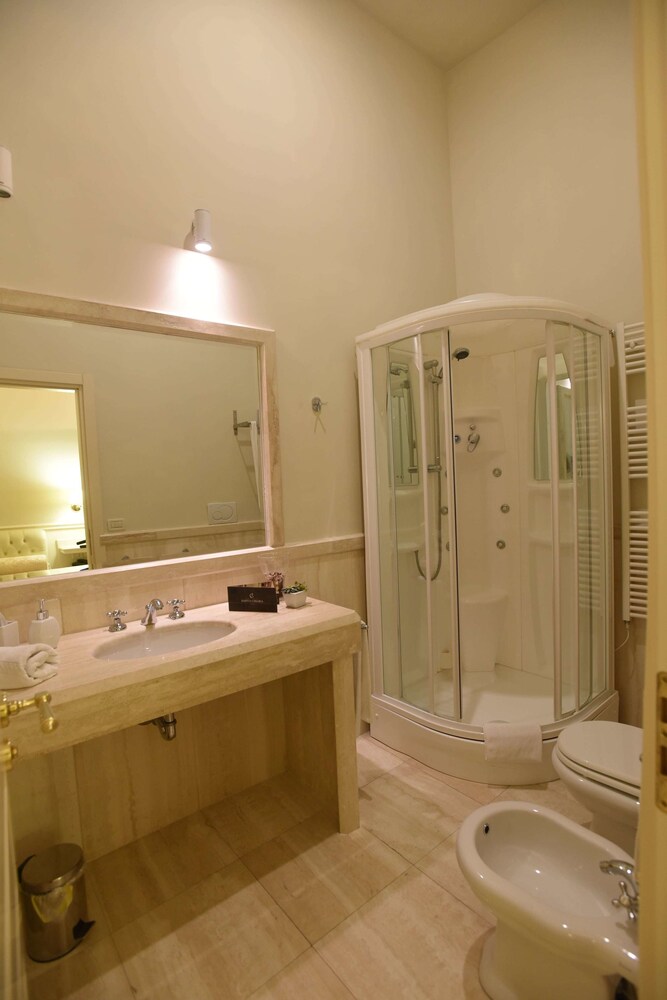 Suite Hotel Santa Chiara 22/50