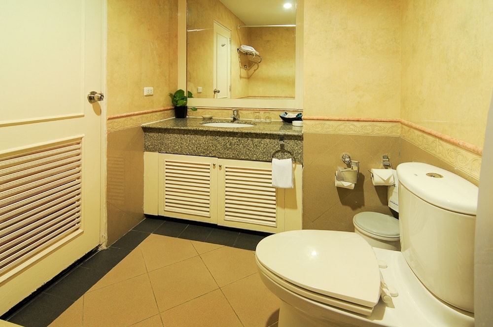 Admiral Suites Bangkok 48/50