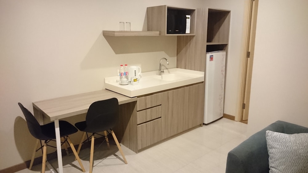 AYAKA SUITES 63/70