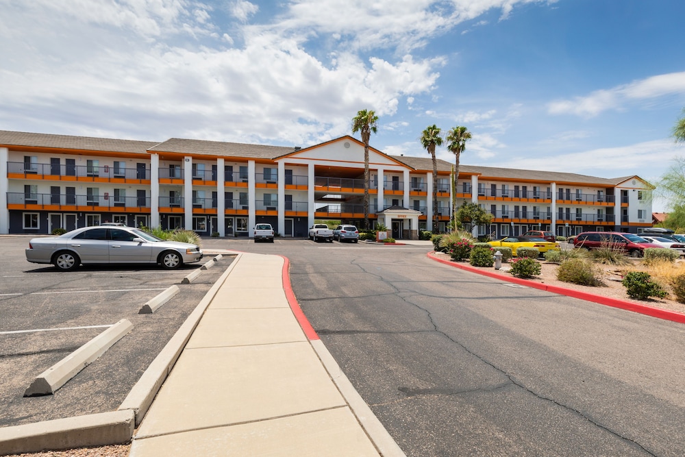 Crossland Economy Studios - Tucson - Butterfield Drive 6/20