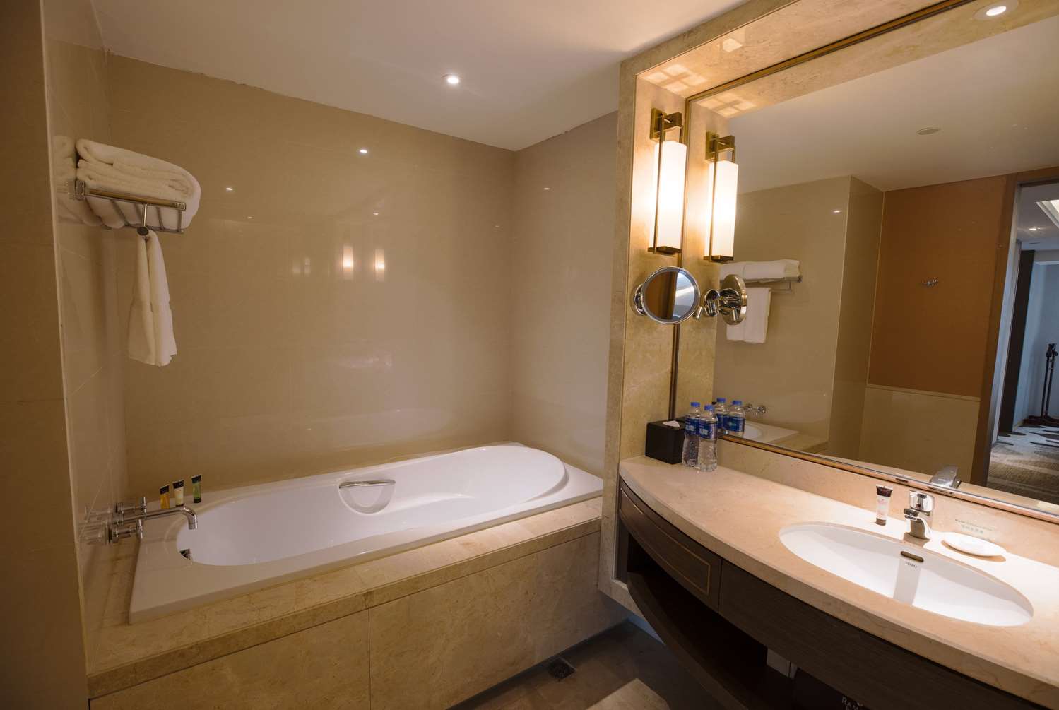 Ramada Plaza by Wyndham Fuzhou South 20/24