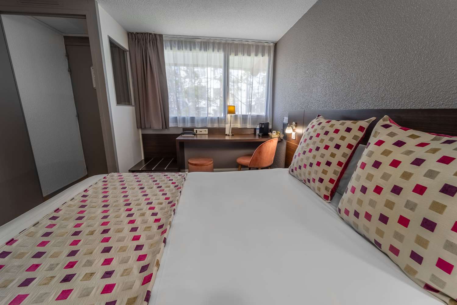 Sure Hotel by Best Western Biarritz Aeroport 3/23