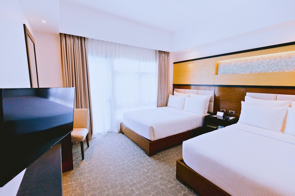 Deluxe, 2 Double Beds, City View