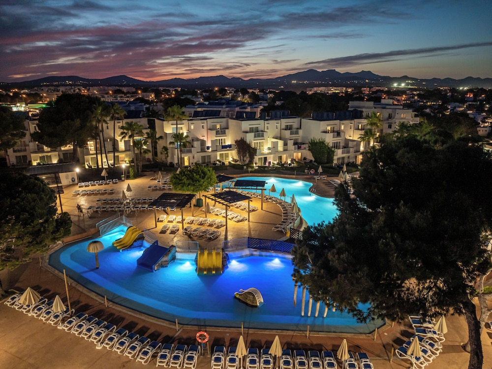 Hotel Club Es Talaial 62/68