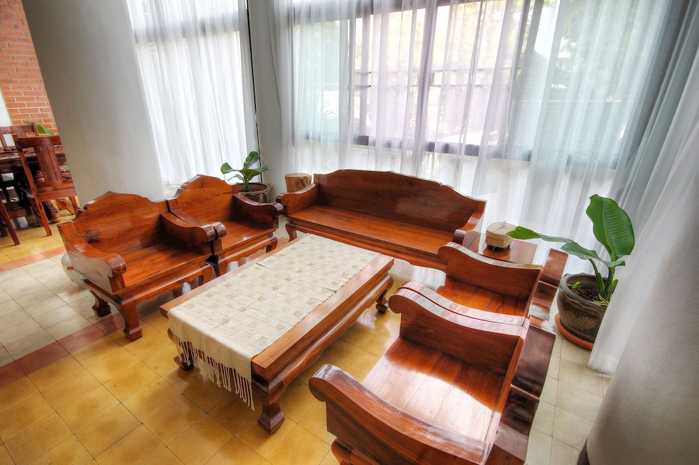 Saengpanya Home Boutique Hotel 54/65