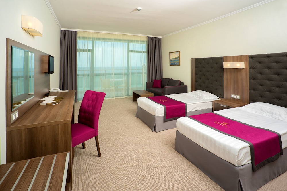 ROOM, DOUBLE OR TWIN BED, SEA VIEW