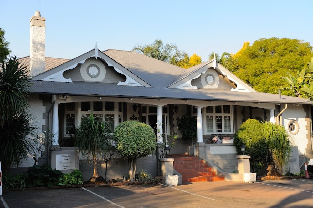 Oxford Lodge 1/48