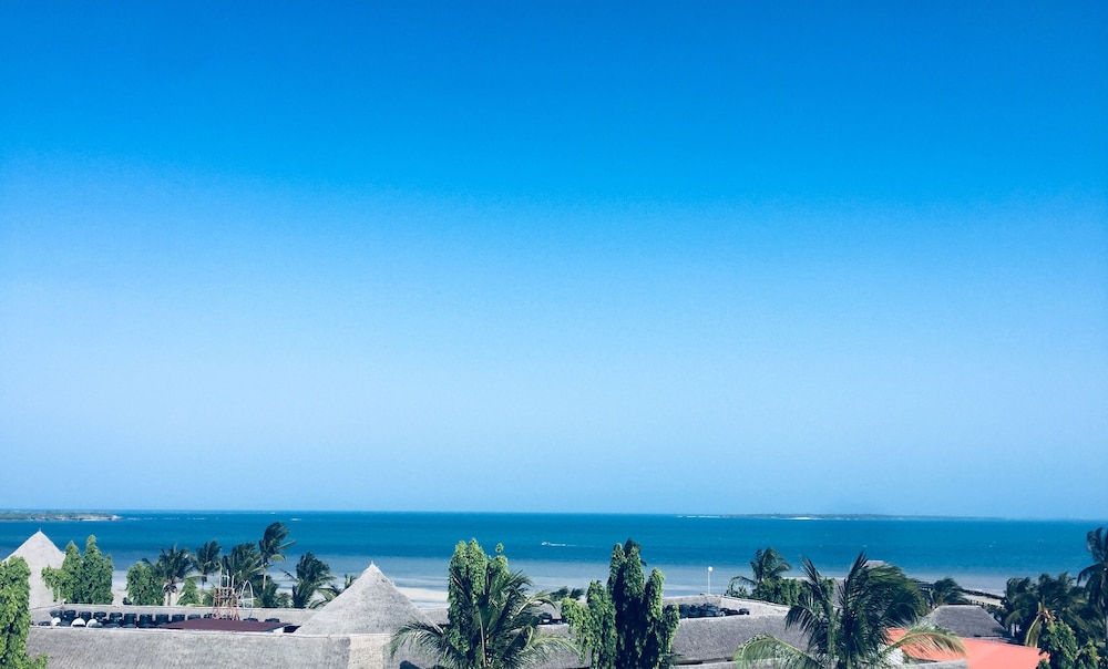 Seascape Hotel 33/39