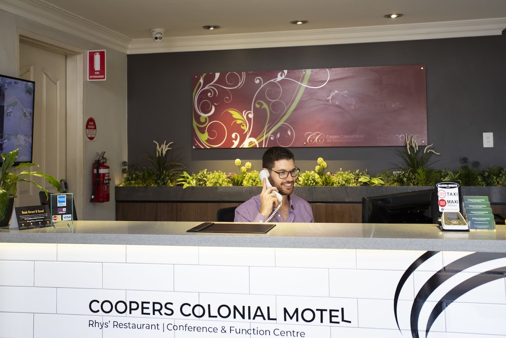 Coopers Colonial Motel 9/64