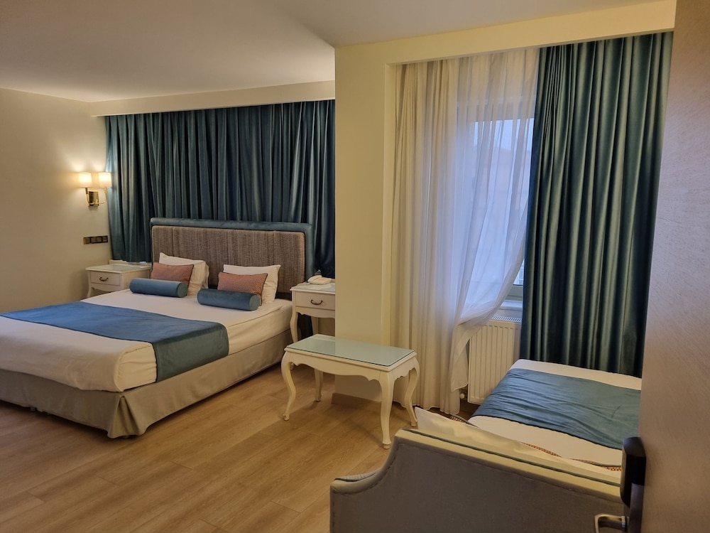 Taximtown Hotel 36/65