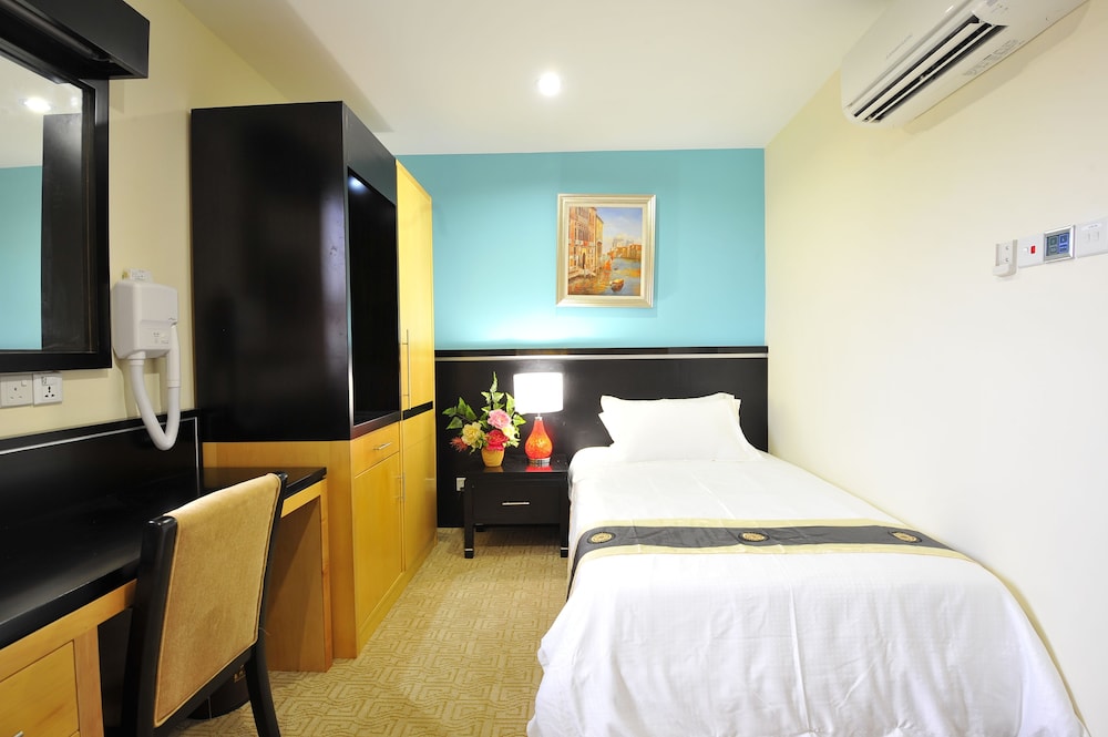 DELUXE, SINGLE BED