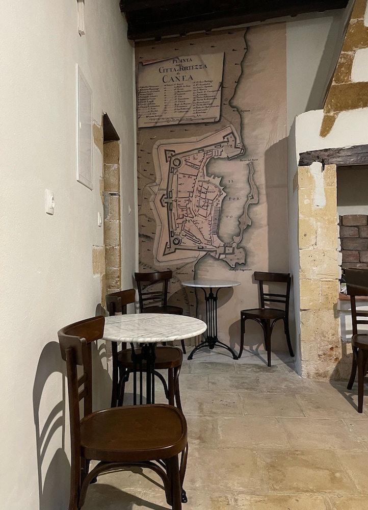 Captain Vasilis Hotel 40/56