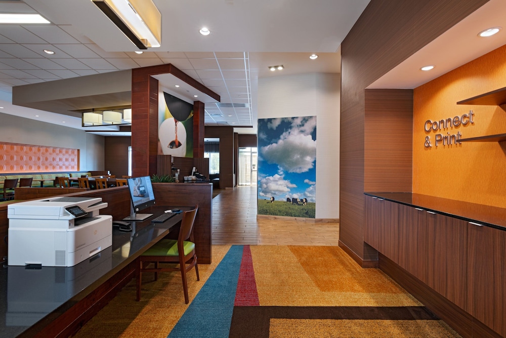 Fairfield Inn And Suites By Marriott Lincoln Airport 35/45
