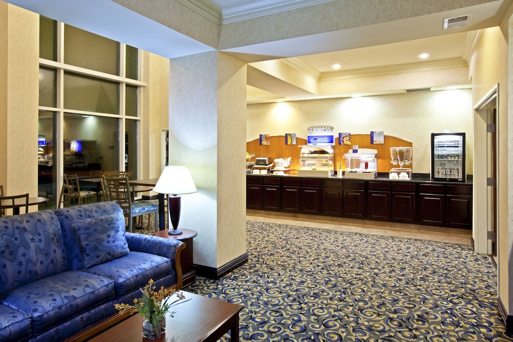 Holiday Inn Express Hotel Suites Frankfort 5/74