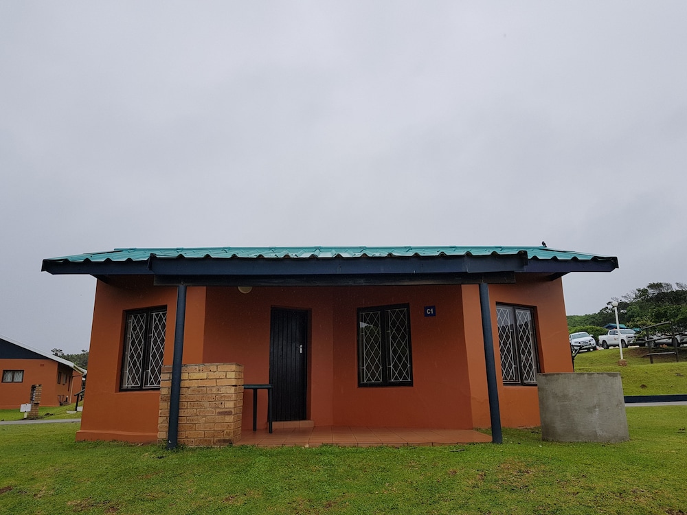 Port Edward Holiday Resort 1/50