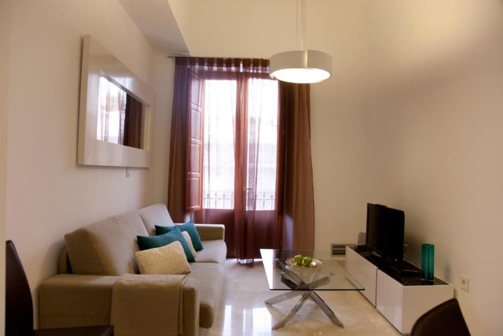 Habitat Suites Gran Via 17 50/65