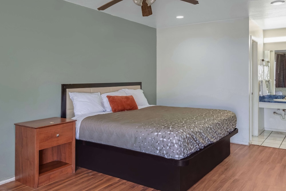 Americas Best Value Inn San Antonio Downtown Riverwalk 12/42
