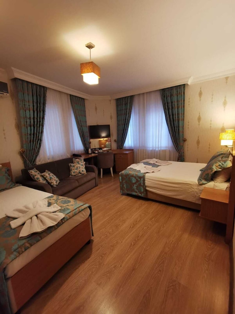 Agora Boutique Hotel & Bistro 11/50