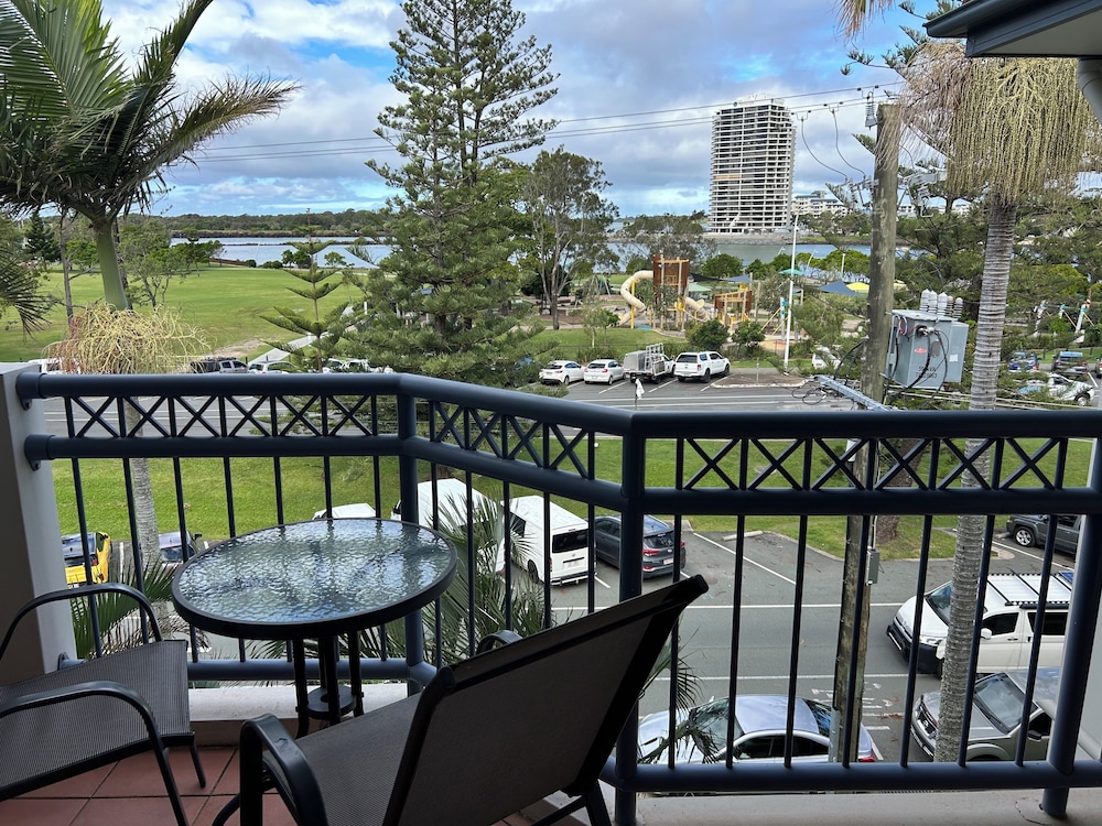 Bella Mare Beachside Apartments 62/77