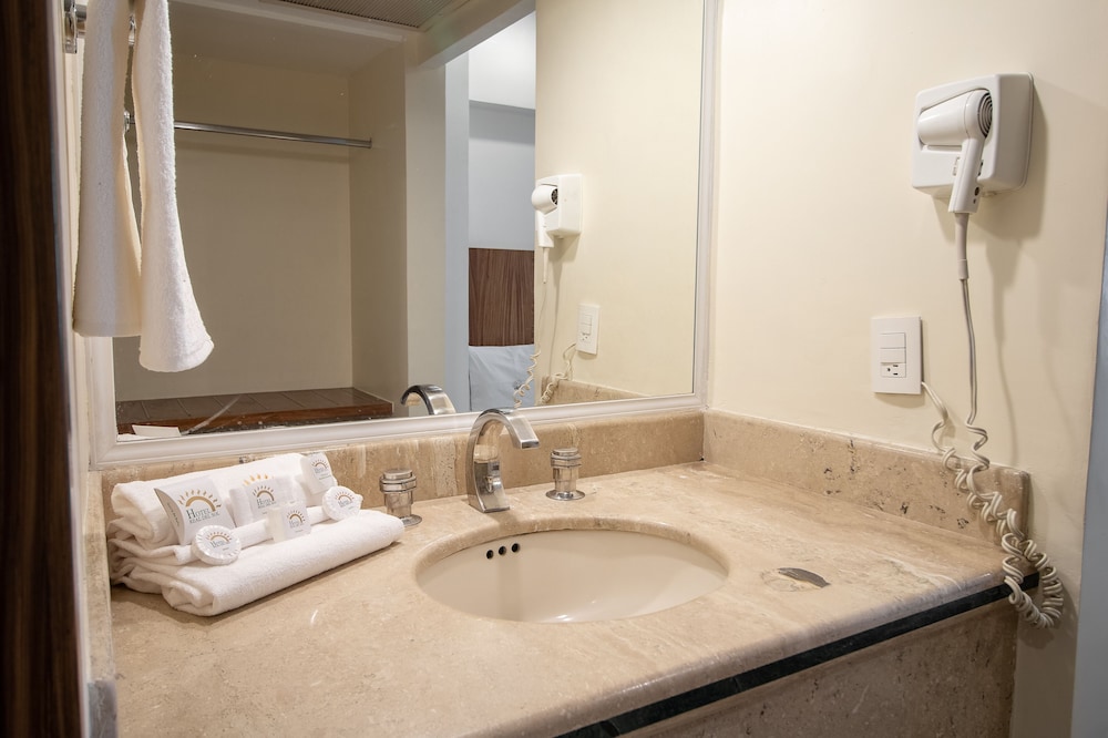 Real Del Sol Hotel 47/50