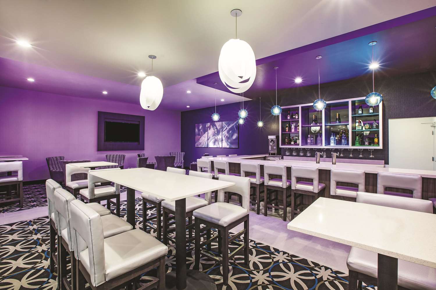 La Quinta Inn Suites By Wyndham Mcallen La Plaza Mall 54/62