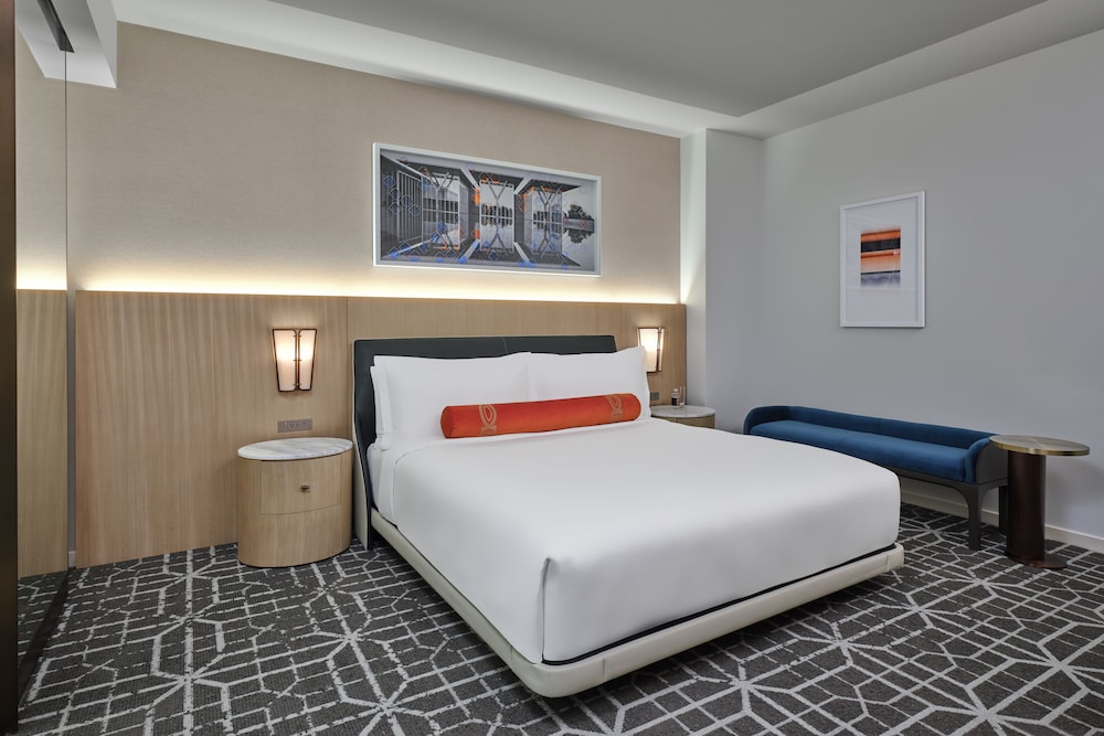 Metropolitan, Suite, King Bed, Accessible