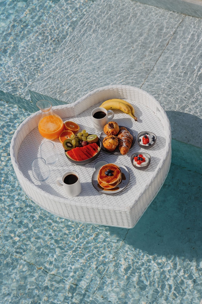 OLIVING MYKONOS LUXURY SUITES 37/50