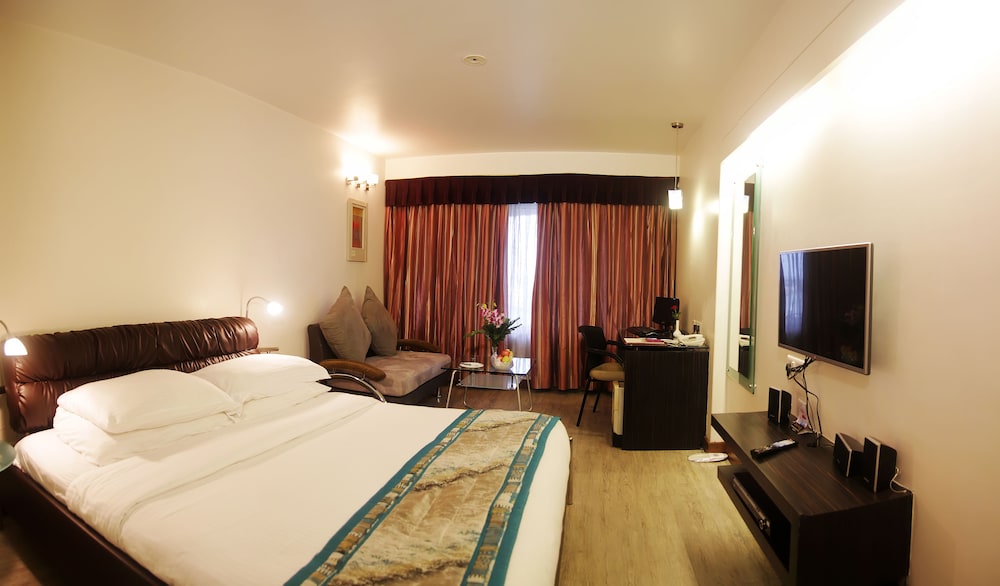 Sayaji Hotel 7/69