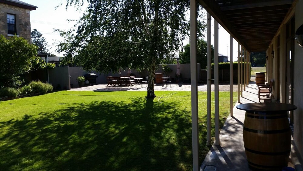 COONAWARRA MOTOR LODGE 31/38