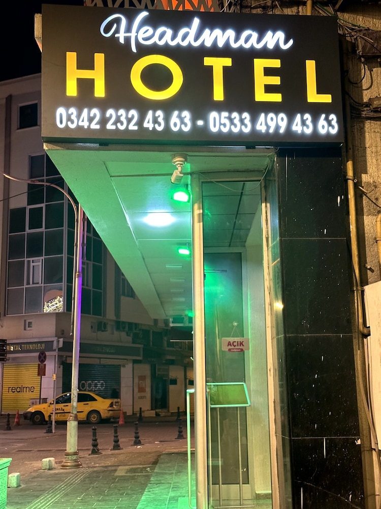Headman Hotel 3/41